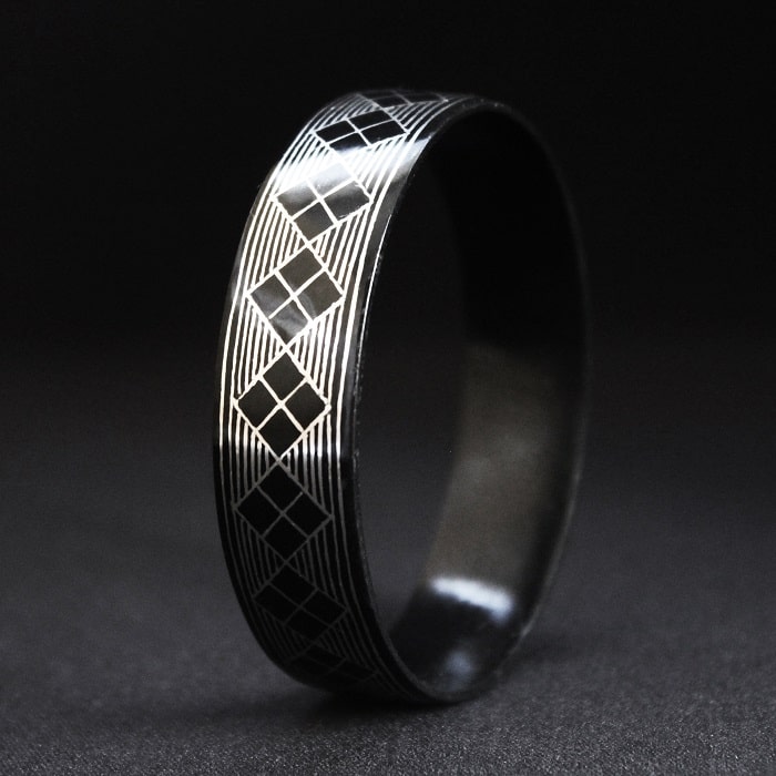 Bidriware Silver Inlay Rhombus Bangle (Single)